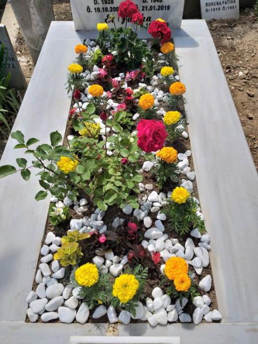 Bursa Gemlik Mezar Bakimi  09 Mayıs 2019